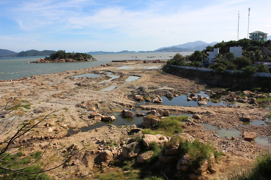 Những[-]dự[-]án[-]"bóp[-]chết"[-]vịnh[-]Nha[-]Trang